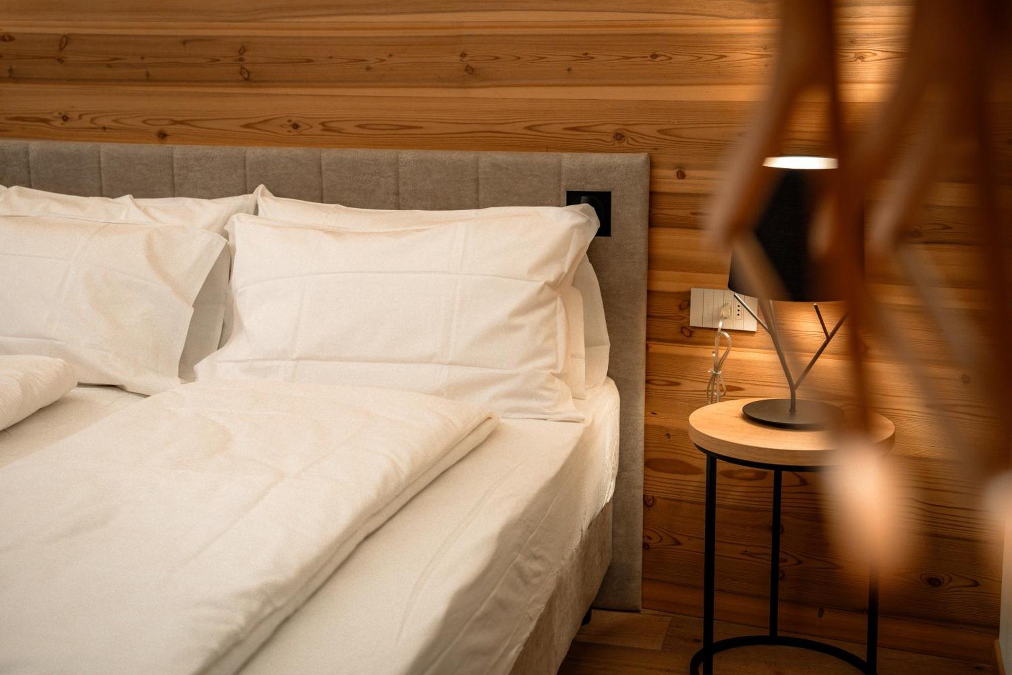 Vivi Suites & Spa - Boutique Guest House Molveno Eksteriør billede