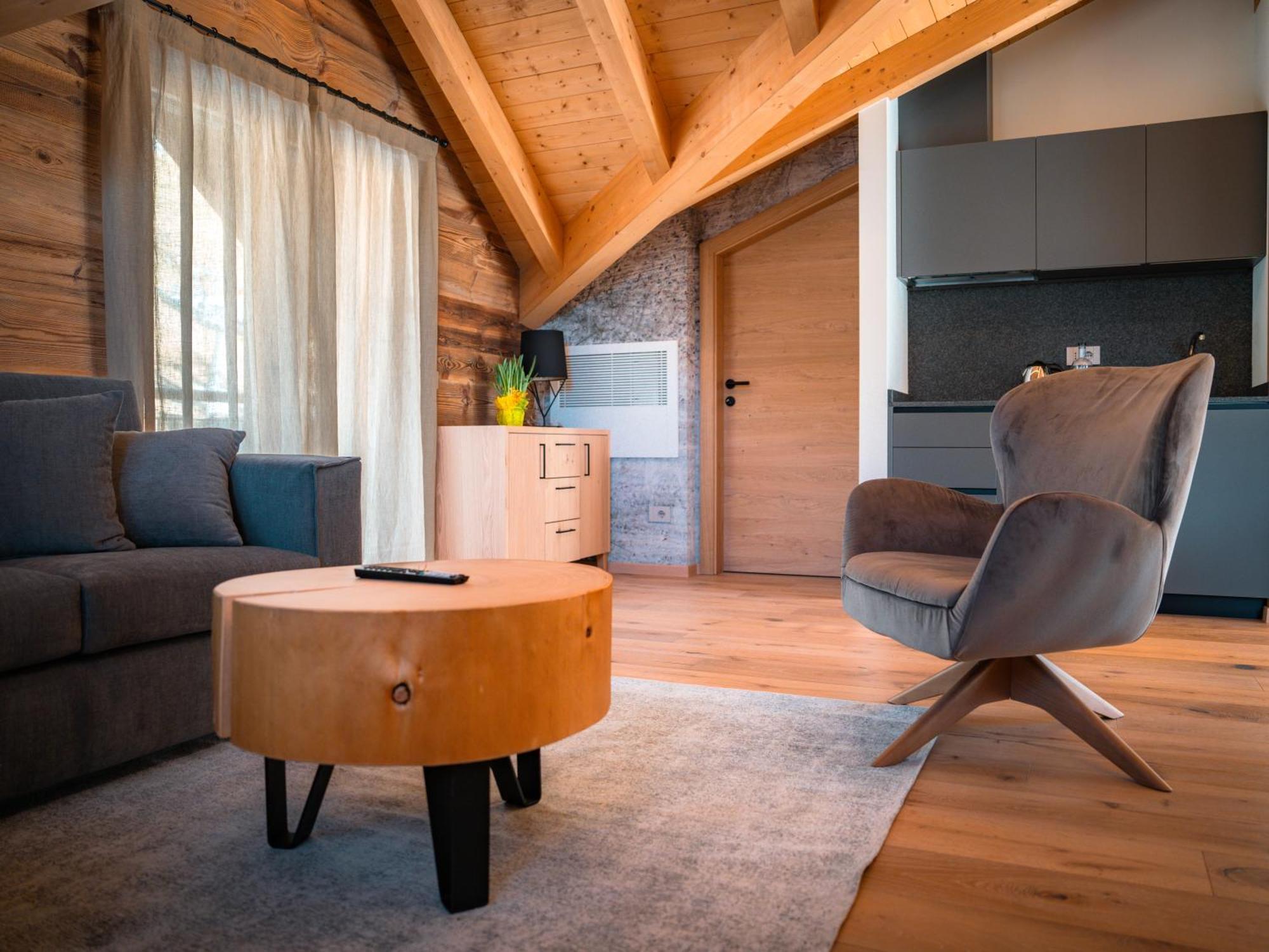 Vivi Suites & Spa - Boutique Guest House Molveno Eksteriør billede