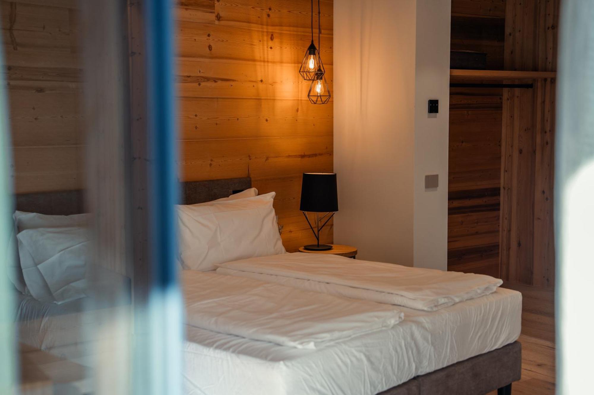 Vivi Suites & Spa - Boutique Guest House Molveno Eksteriør billede