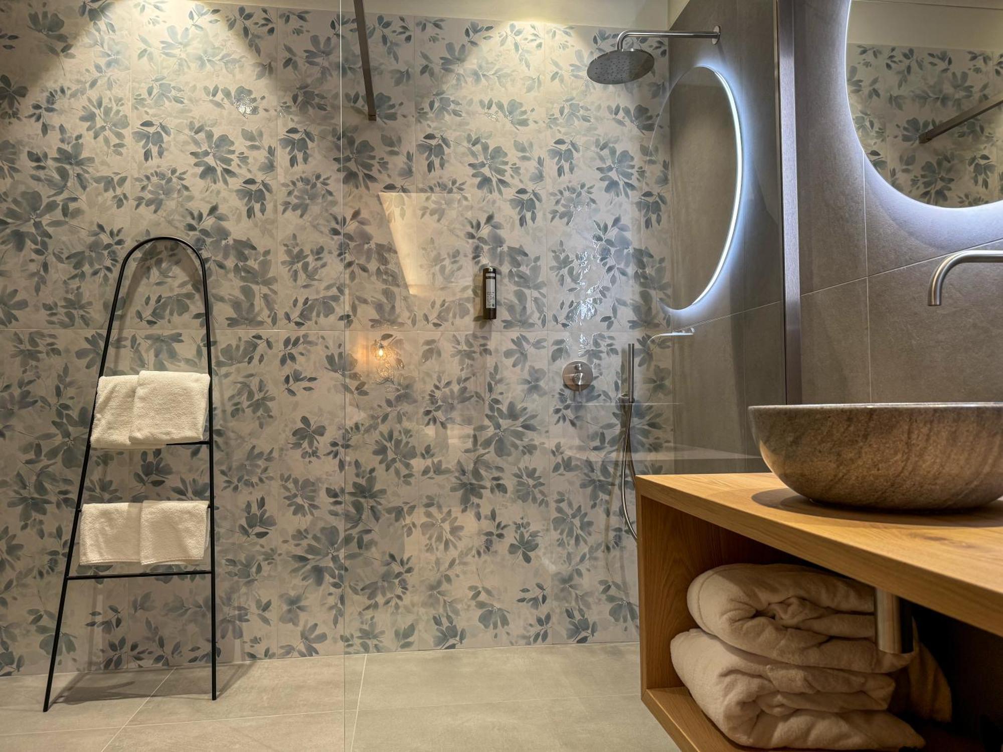 Vivi Suites & Spa - Boutique Guest House Molveno Eksteriør billede